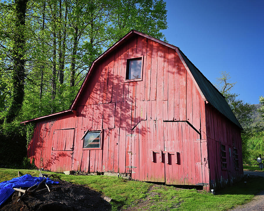 Classic Red Gambrel Barn Photograph by Steven Nelson