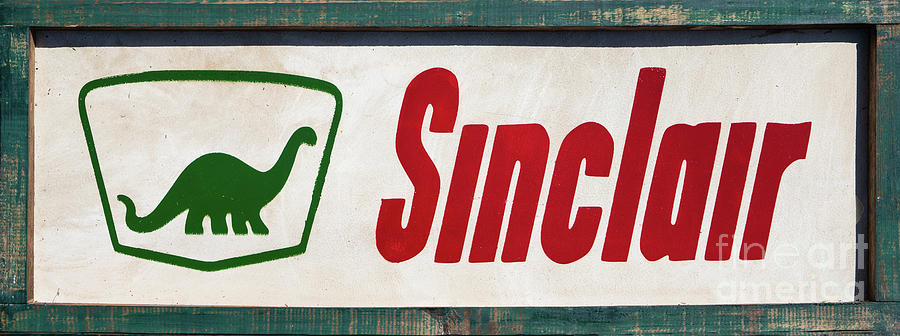 Classic Sinclair Oil Sign Photograph by Kevin McCarthy - Fine Art America