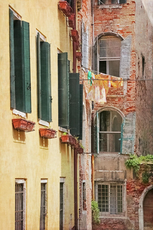 Clean Sheets, Venice Photograph by Brooke T Ryan