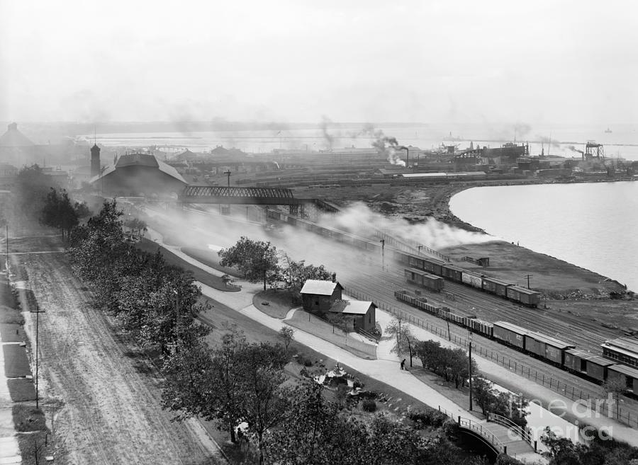 CLEVELAND HARBOR, c1905 Photograph by Unknown
