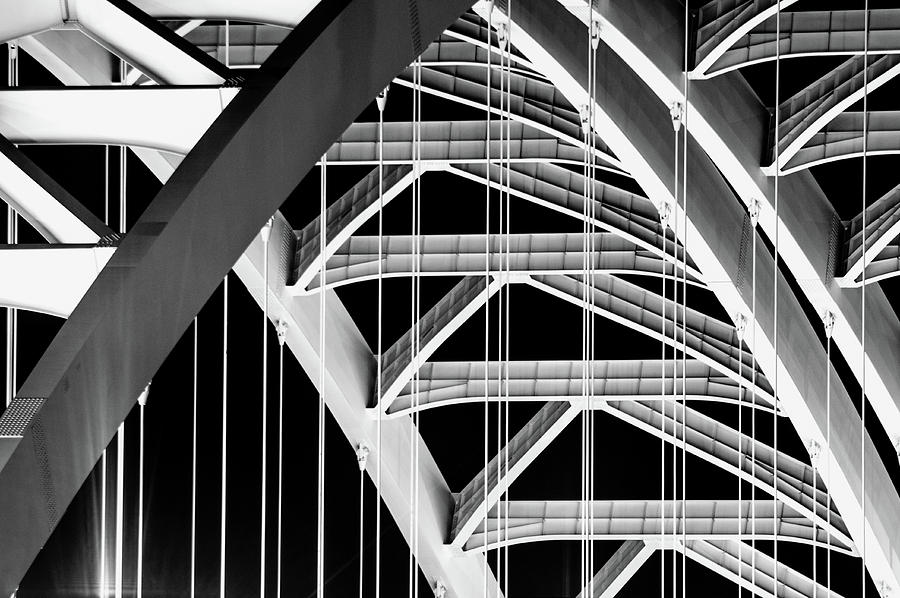 Close up of the Daniel Carter Beard Bridge Photograph by Dave Morgan
