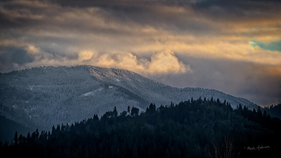 Cold Days Warm Hearts in Southern Oregon Photograph by Mick Anderson