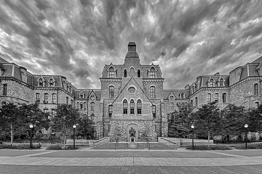 University Of Pennsylvania Photograph - College Hall U-Penn BW by Susan Candelario