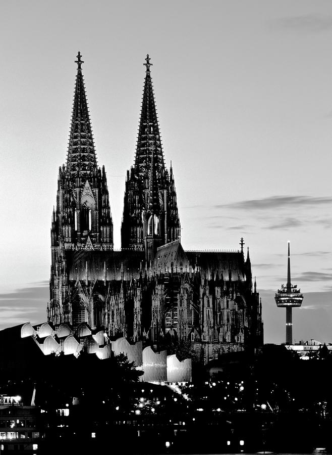 Cologne Cathedral Twin Spires Beyond The Tower Of Great, 53% OFF