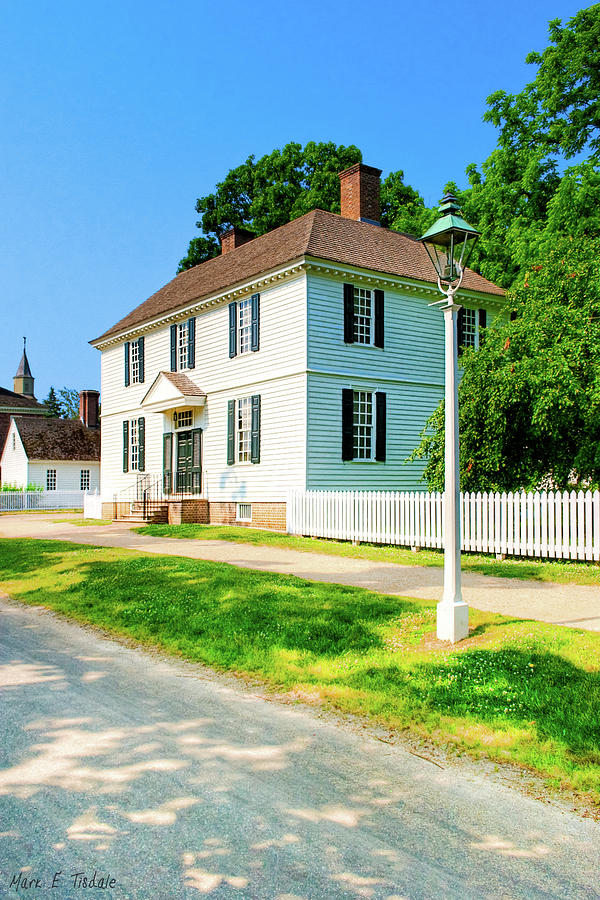 Colonial American Architecture In Williamsburg Photograph by Mark E Tisdale