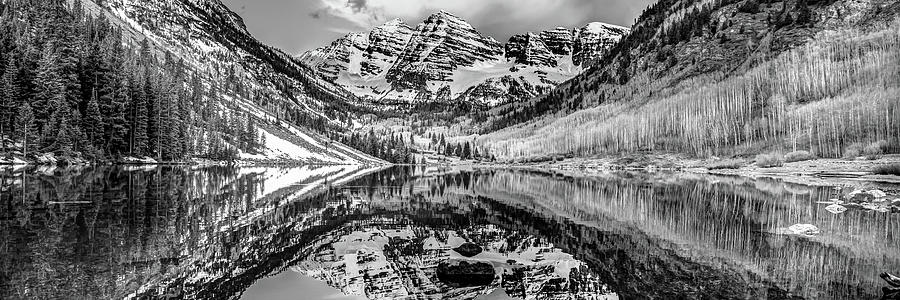 Colorado Maroon Bells Mountain Reflection Panorama - Black and White Photograph by Gregory Ballos