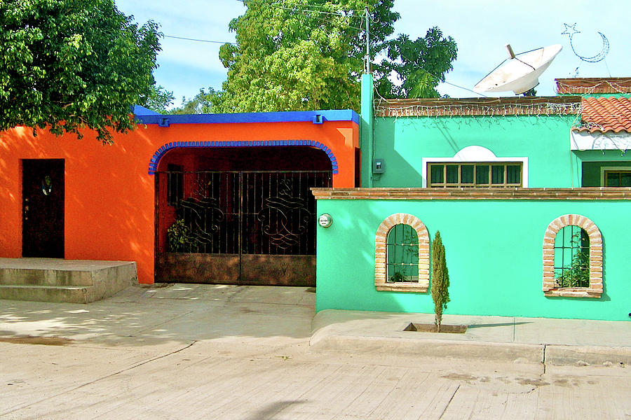Colorful homes in El Fuerte, Sinaloa. Photograph by Ruth Hager