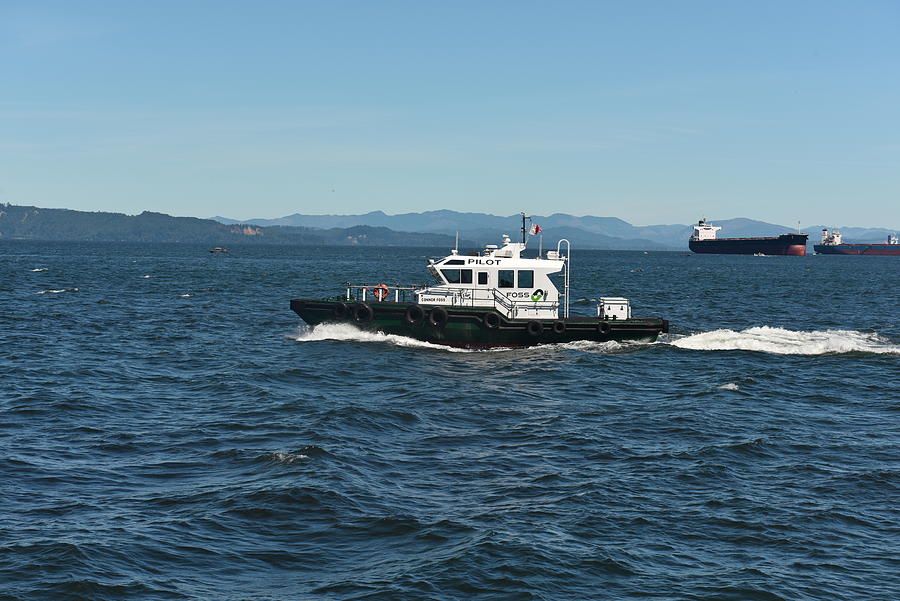 Columbia River Pilot boat Photograph by Chuck Overton | Fine Art America