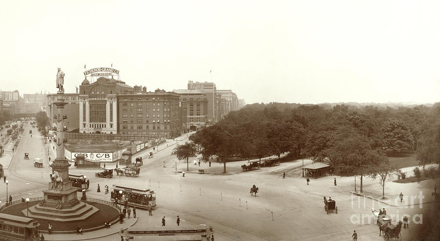 COLUMBUS CIRCLE, NYC, c1907 Photograph by Granger