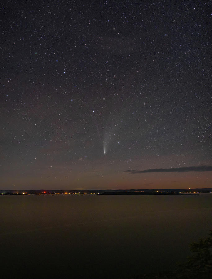 Bay Photograph - Comet NEOWISE and the Big Dipper by Jakub Sisak