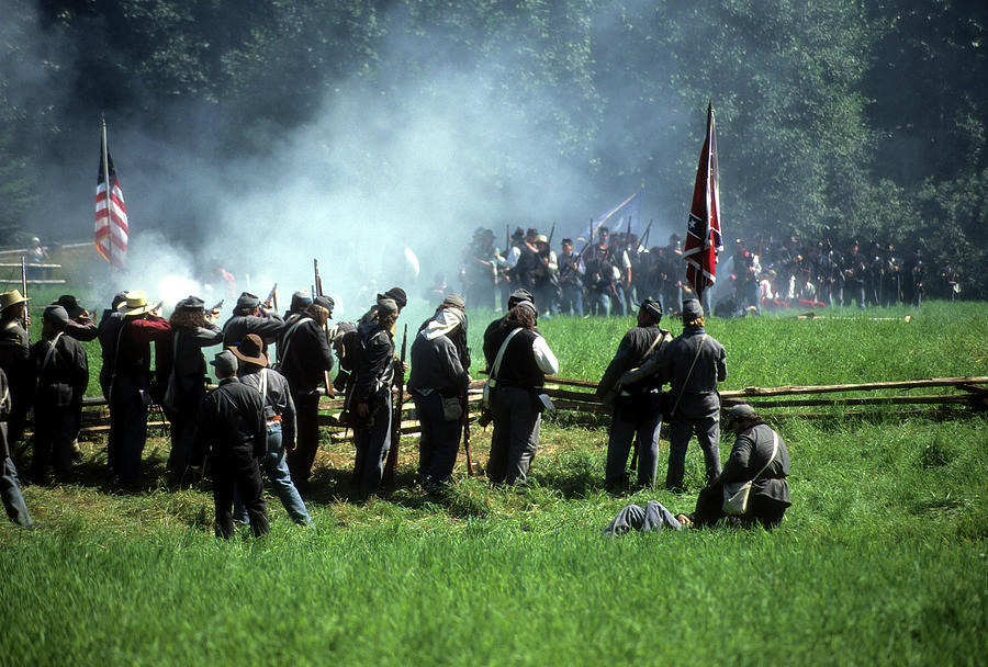 Confederates volley fire on advancing Union soldiers Photograph by Steve Estvanik