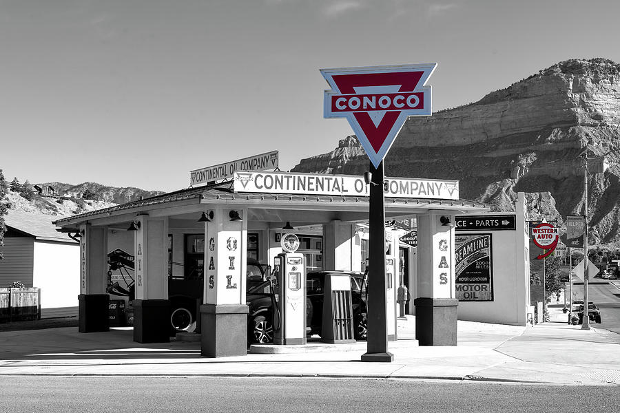 Conoco bw Helper UT Photograph by Cathy Anderson