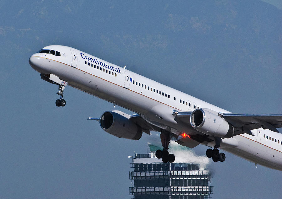 Continental Airlines Boeing 757 Takeoff Photograph by Erik Simonsen