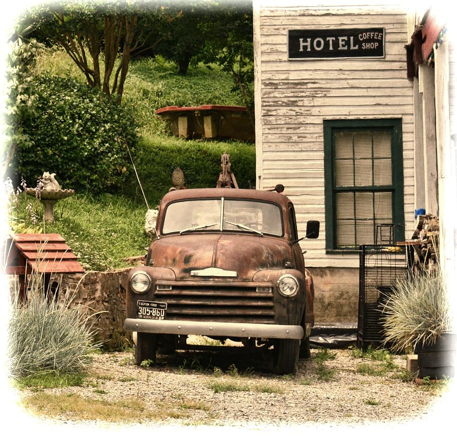 Country Hotel Photograph by Vic Montgomery