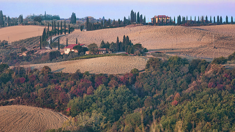 Countryside in Tuscany Photograph by Lindley Johnson