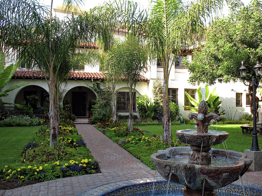 Courtyard, Mission San Buenaventura Photograph by Connie Fox - Fine Art ...