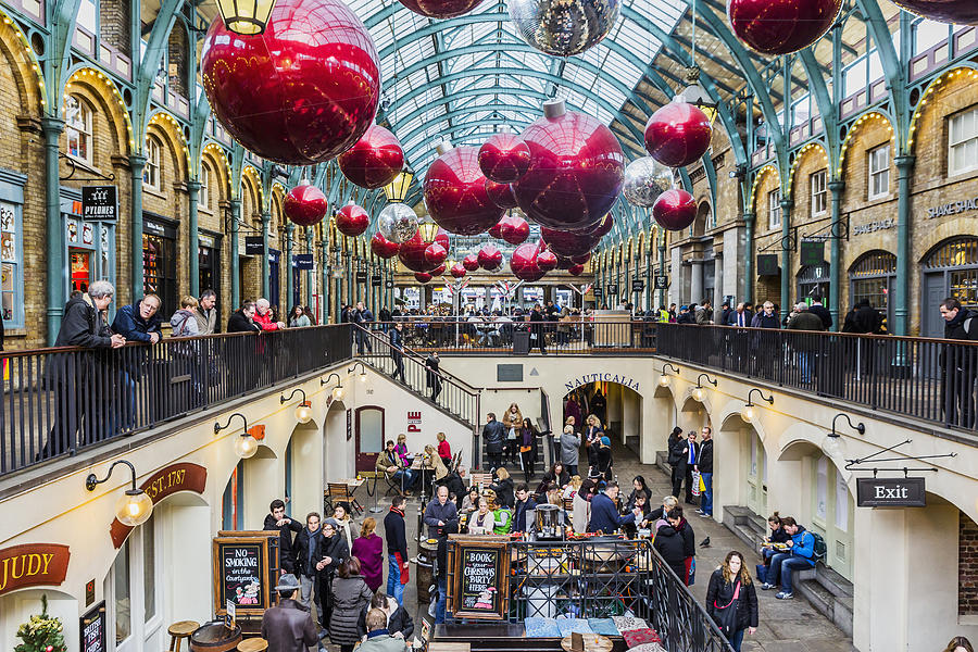 Covent Garden during the Christmas period Photograph by Maremagnum