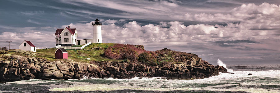 Nubble Lighthouse Photograph - Crashing Wave at Nubble Light on Cape Neddick - York Maine Panorama by Gregory Ballos