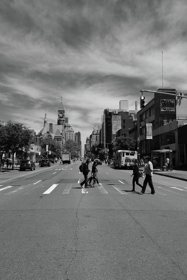 Crossing Manhattan Street Photograph by Alberto Zanoni