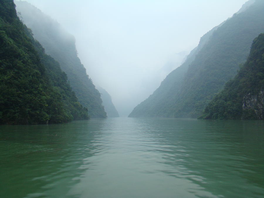 Crossing the Yangtze River Photograph by Mis fotos de viajes