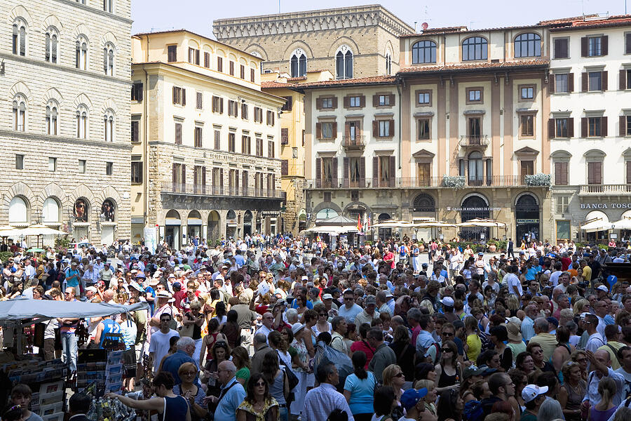 Crowd in front of buildings, Piazza Della Signoria, Florence, Tuscany, Italy Photograph by Glowimages