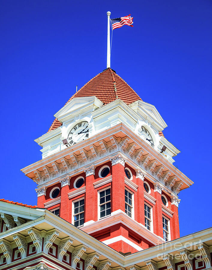 Crown Point Indiana Lake County Courthouse Clock Photograph by Paul ...