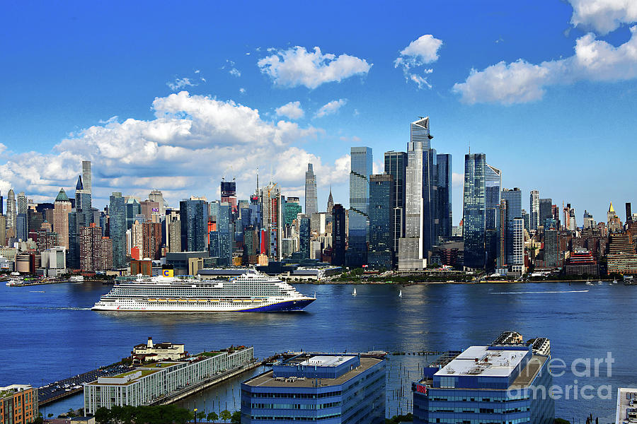 Cruising down the Hudson River Photograph by Regina Geoghan Fine Art