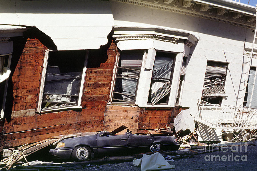 Crushed Car Under A Building Collapse, San Francisco Earthquake 1989 ...