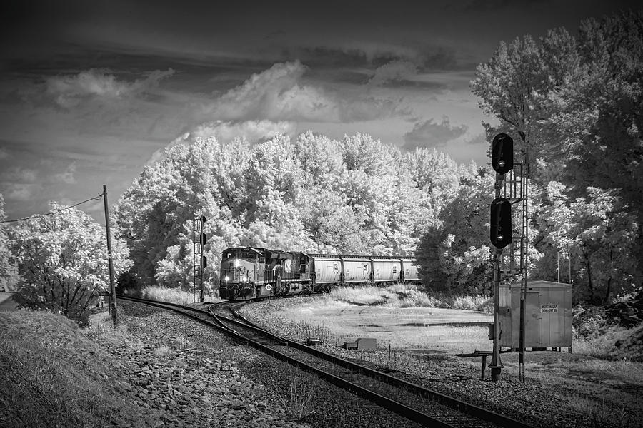 CSX G371 loaded grain express train at Mortons Gap KY Photograph by Jim Pearson