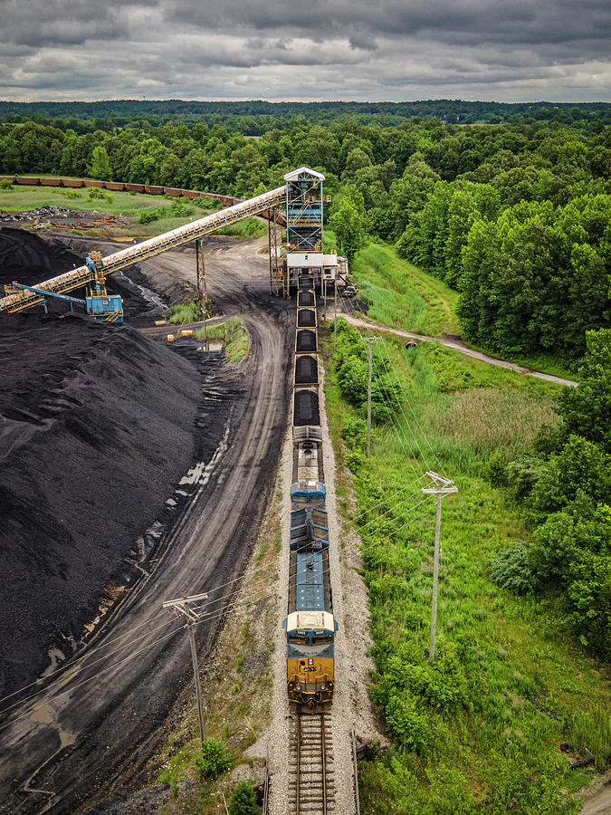 CSX J801-06 loads at Warrior Coal Mine Loop Nebo Kentucky Photograph by Jim Pearson