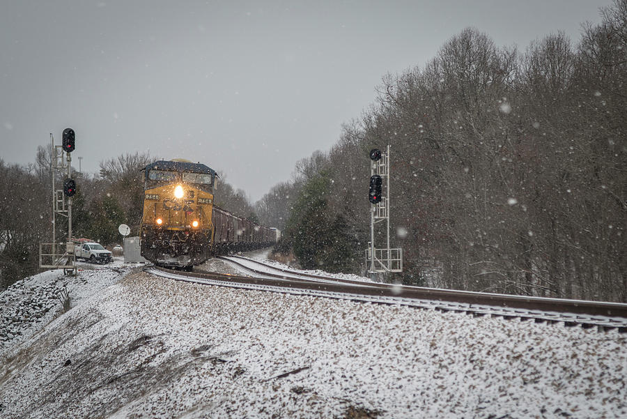 CSX Q503-06 pulls past the signals at the north end of Kelly Kentucky Photograph by Jim Pearson