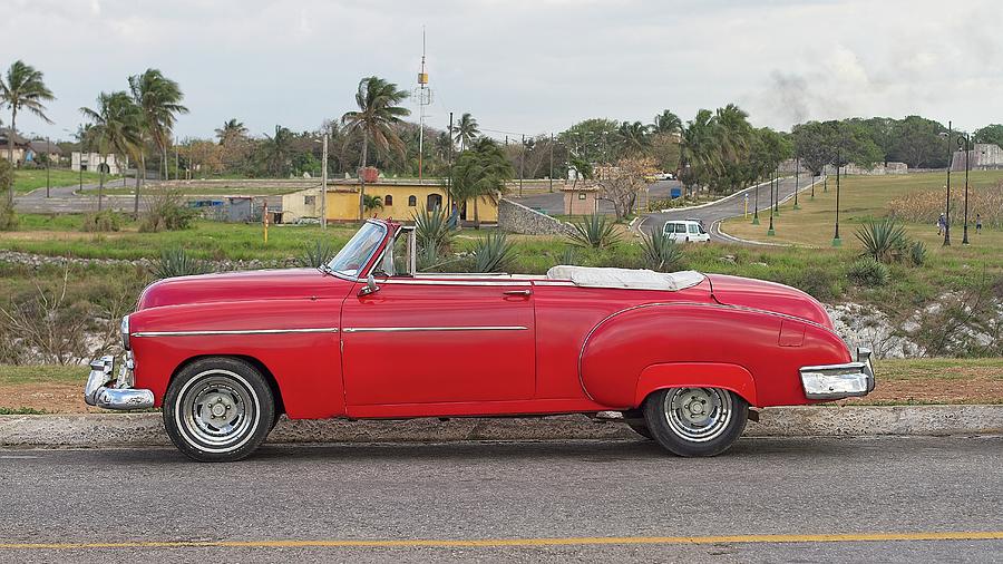 Cuba Chevy Convertible Photograph by Paul Rebmann