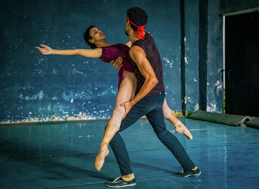 Cuban Ballet Dancers Photograph by Chris Lord