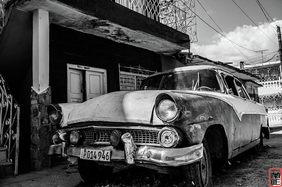 Cubans old Car. Photograph by Lie Yim