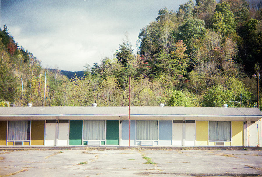 Cumberland Motel Photograph by Cris Ritchie