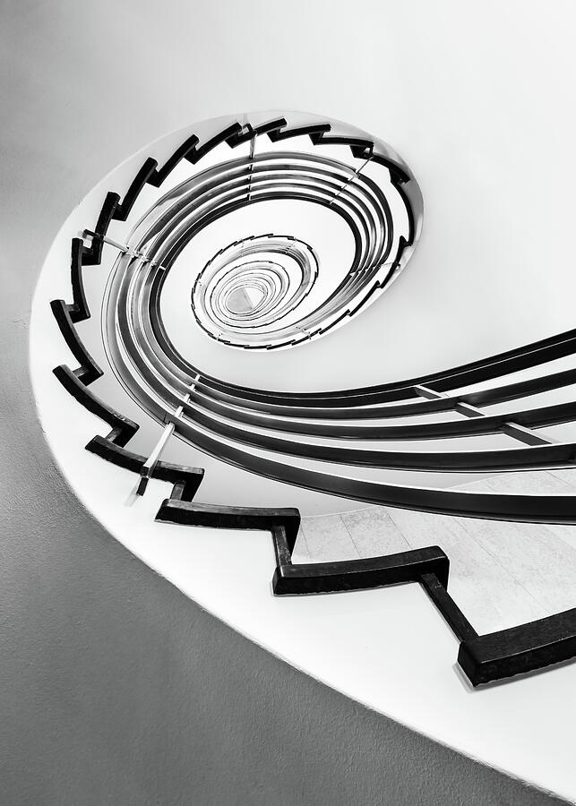 Curving Staircase Photograph by Elvira Peretsman
