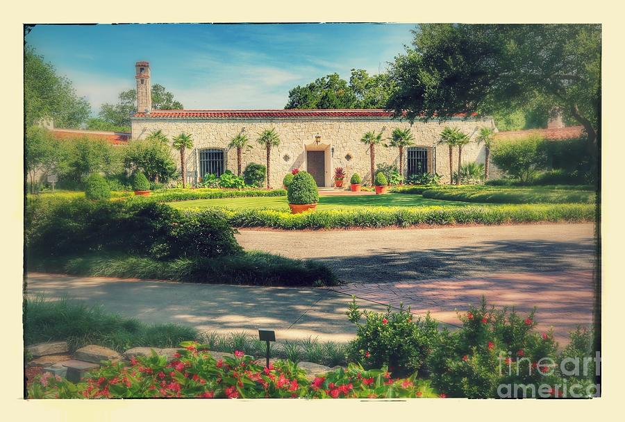 Dallas Arboretum and Botanical Garden - Old Style Photograph by Carol Groenen