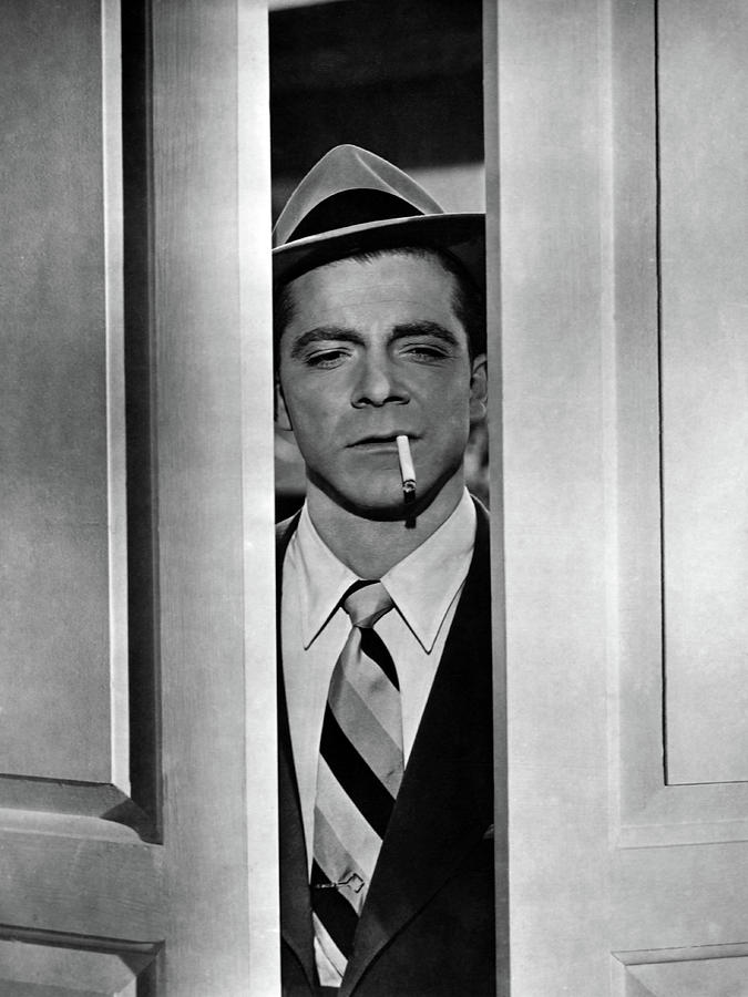 DANA ANDREWS in LAURA -1944-, directed by OTTO PREMINGER. Photograph by Album