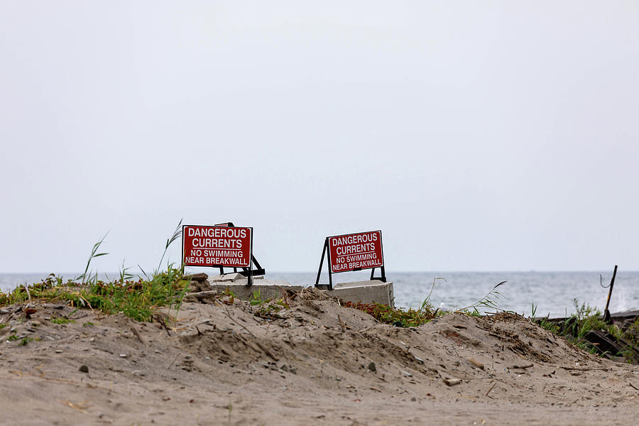 Dangerous Currents warning sign Photograph by Karen Foley