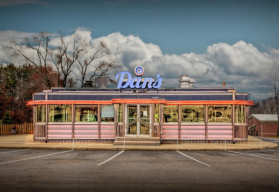 Dans Retro Diner In Daylight Photograph