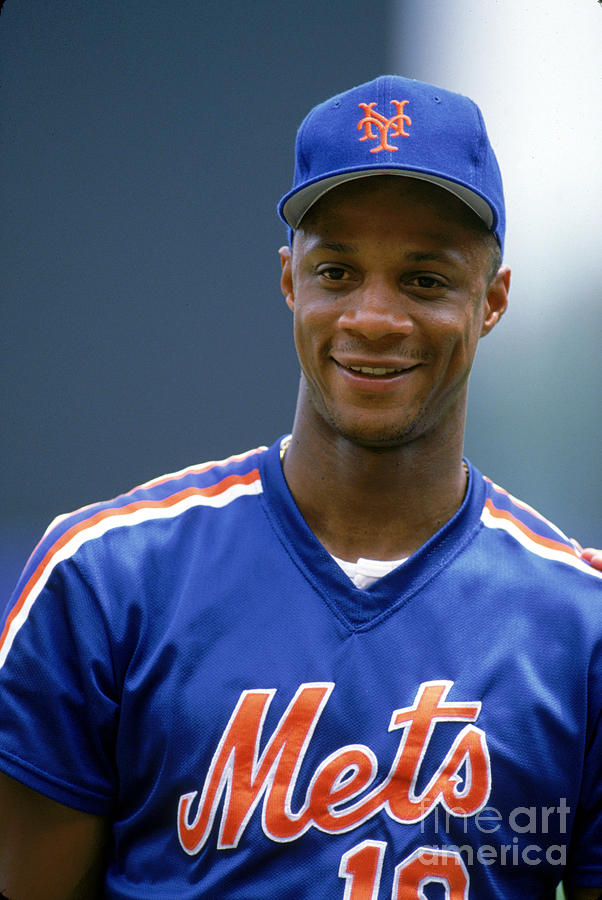 Darryl Strawberry Photograph by Ron Vesely