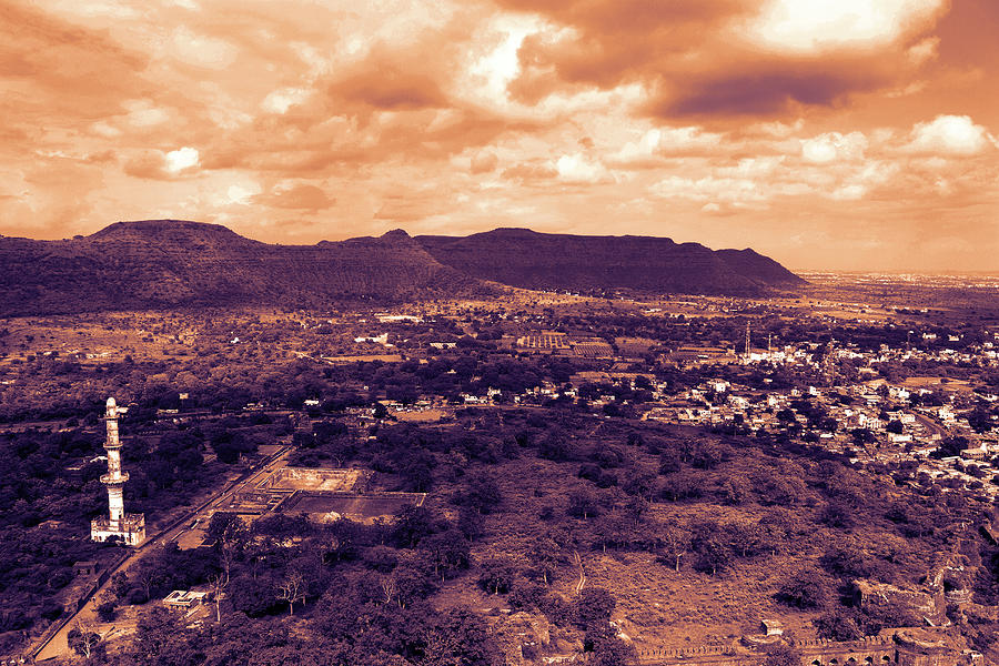 Daulatabad Deogiri Fort Maharashtra India Digital Art By Rajesh Avhad