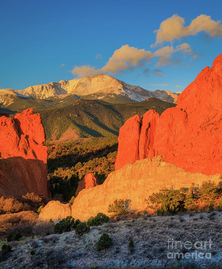Dawn in Garden of the Gods Photograph by Inge Johnsson