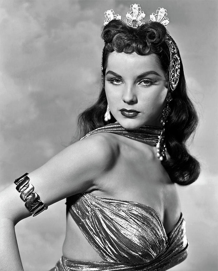 DEBRA PAGET in PRINCESS OF THE NILE -1954-, directed by HARMON JONES. Photograph by Album