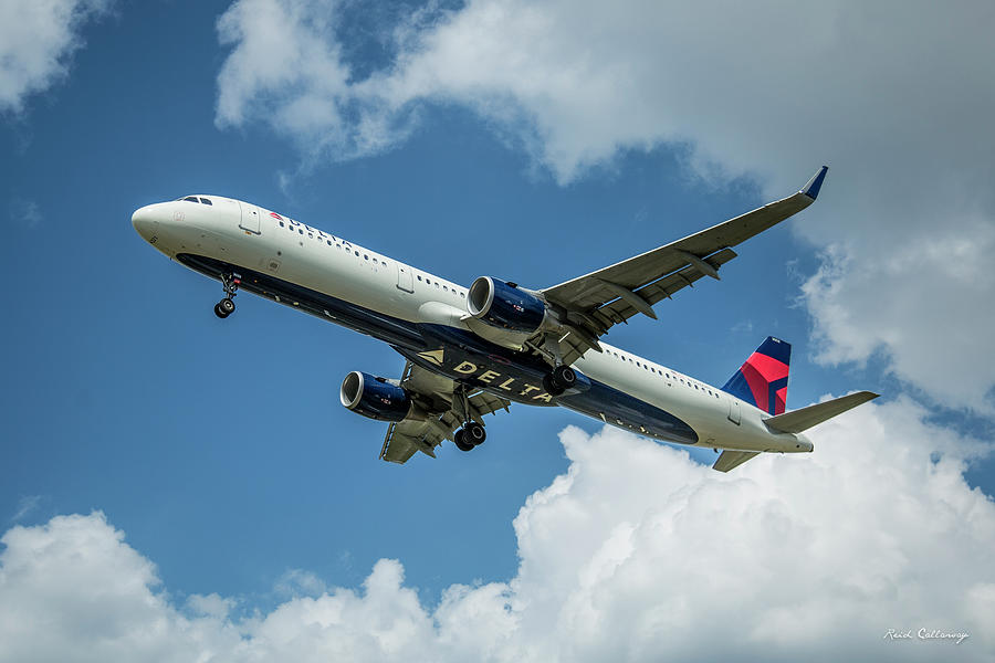 N308DN Delta Air Lines Airbus A321 Landing Hartsfield-Jackson Atlanta International Airport Art Photograph by Reid Callaway