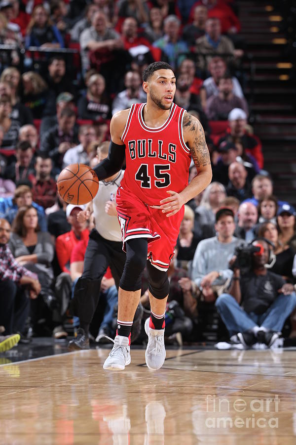 Denzel Valentine Photograph by Sam Forencich