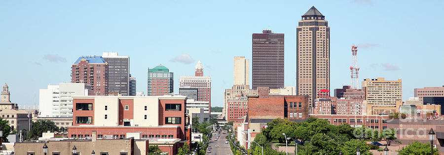 Des Moines Skyline Panorama Photograph by Bill Cobb - Fine Art America