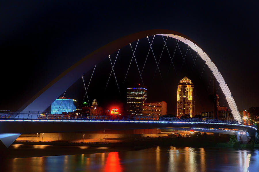 Des Moines Skyline - Women of Achievement Bridge Photograph by Nikolyn McDonald