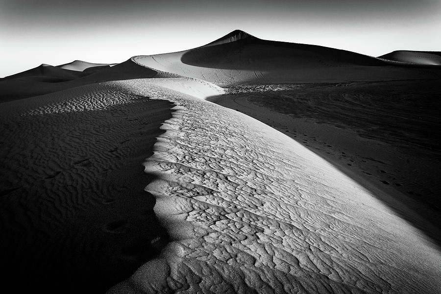 Abstract Photograph - Desert Light #1 by Peter OReilly
