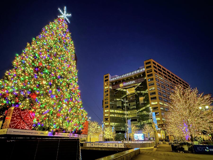 Detroit Campus Martius Christmas Tree IMG_6339 Photograph by Michael Thomas